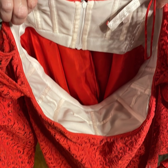 Red blouse - Picture 2 of 3